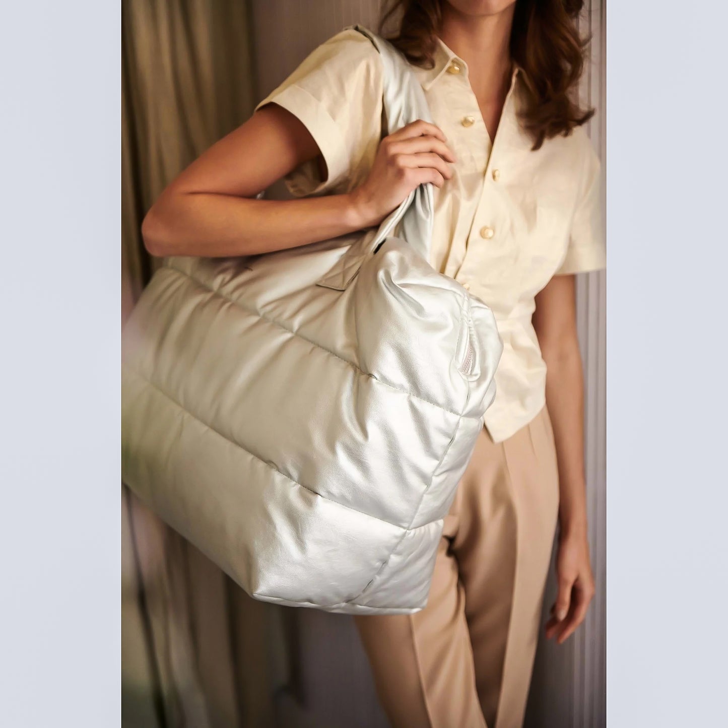 Camill Big Puffy Weekend Bag - Silvery by Tinne + Mia