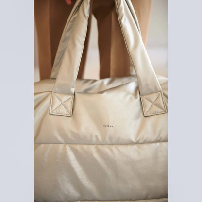 Camill Big Puffy Weekend Bag - Silvery by Tinne + Mia